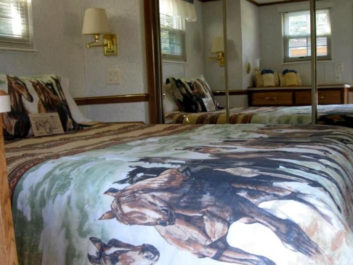 One-Bedroom Cottage interior